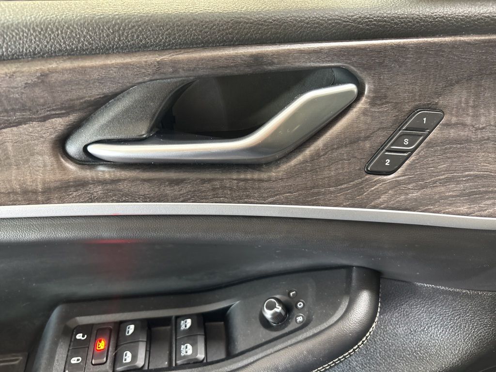 Thumbnail: 2023 Jeep Grand Cherokee - 21