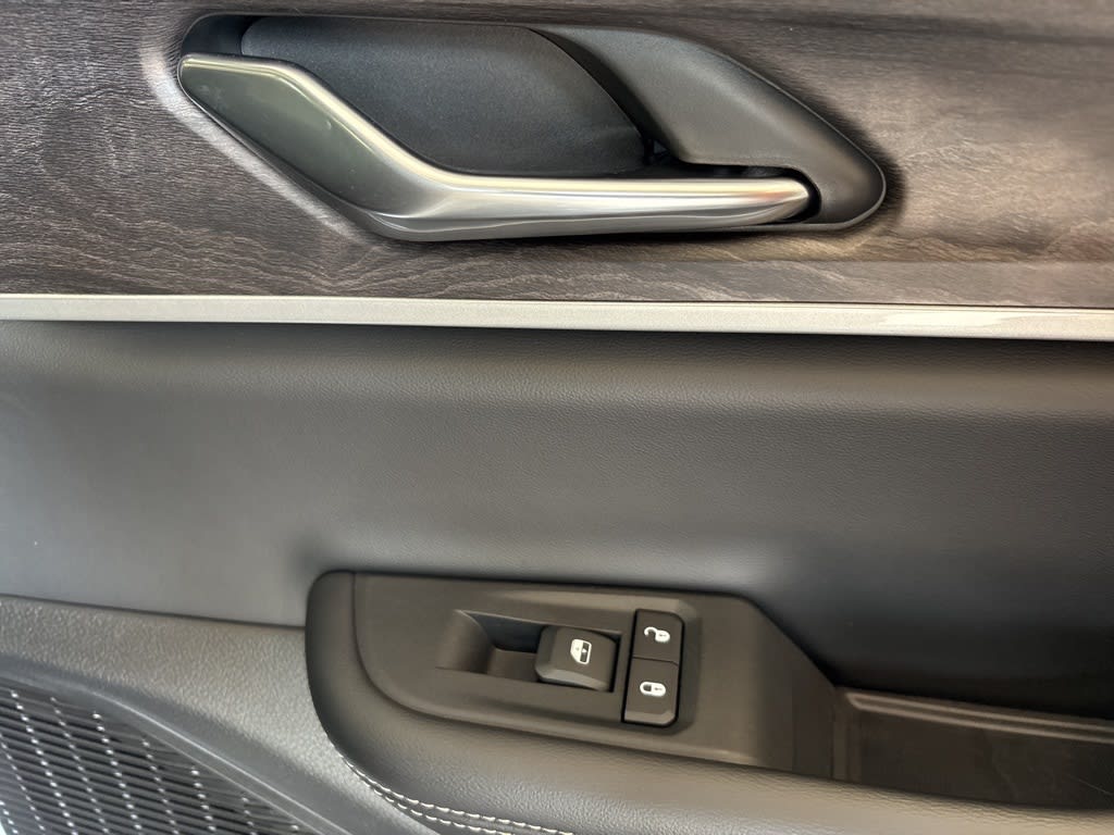 Thumbnail: 2025 Jeep Grand Cherokee - 35