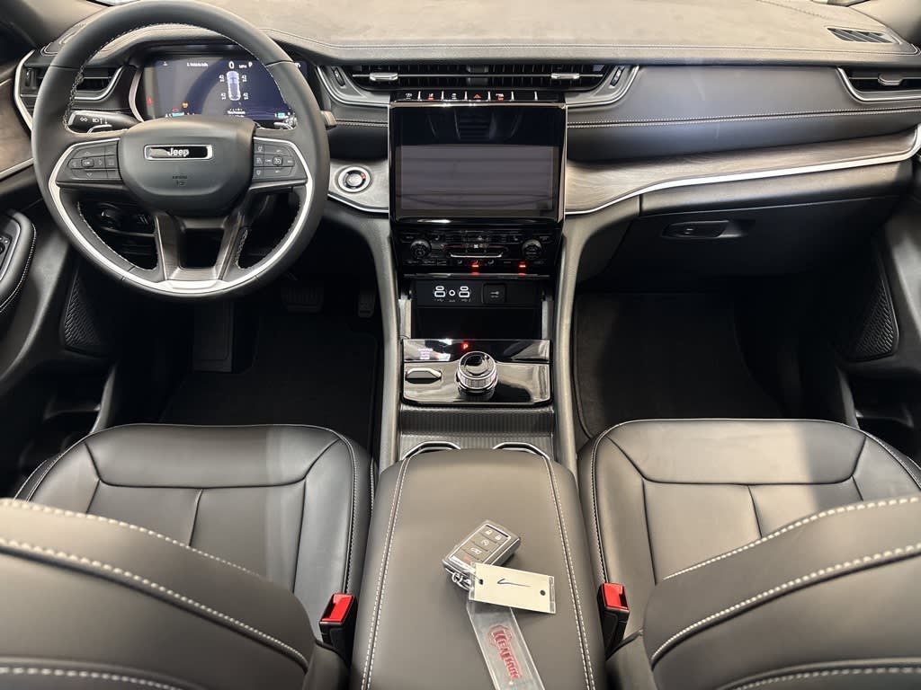 Thumbnail: 2025 Jeep Grand Cherokee - 11