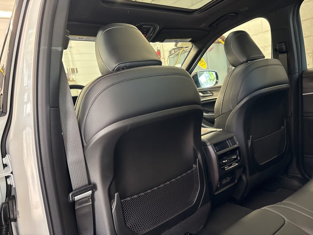 Thumbnail: 2025 Jeep Grand Cherokee - 10