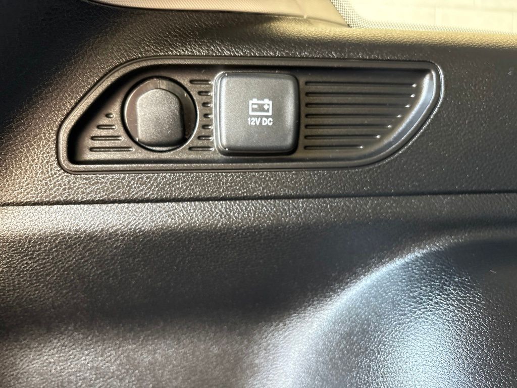 Thumbnail: 2023 Jeep Grand Cherokee - 38