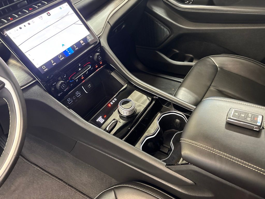 Thumbnail: 2023 Jeep Grand Cherokee - 15