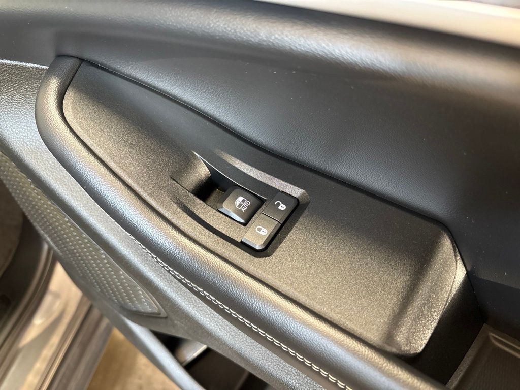 Thumbnail: 2023 Jeep Grand Cherokee - 45