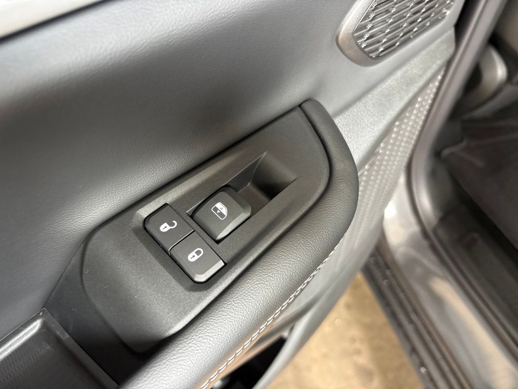 Thumbnail: 2026 Jeep Grand Cherokee - 33