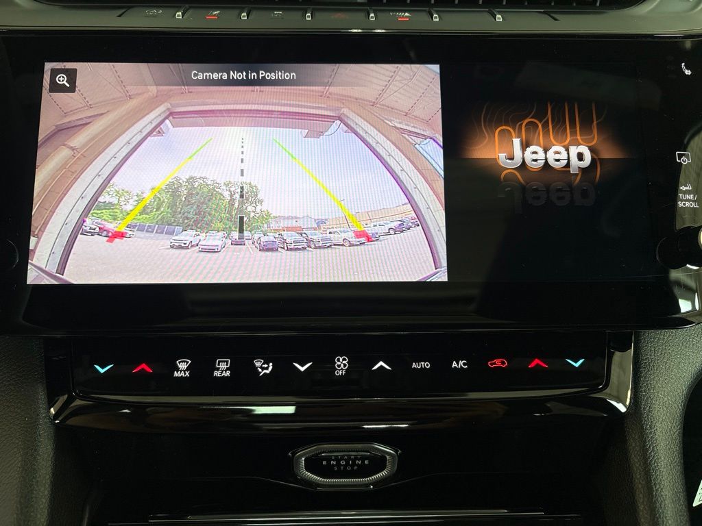 Thumbnail: 2026 Jeep Grand Cherokee - 31