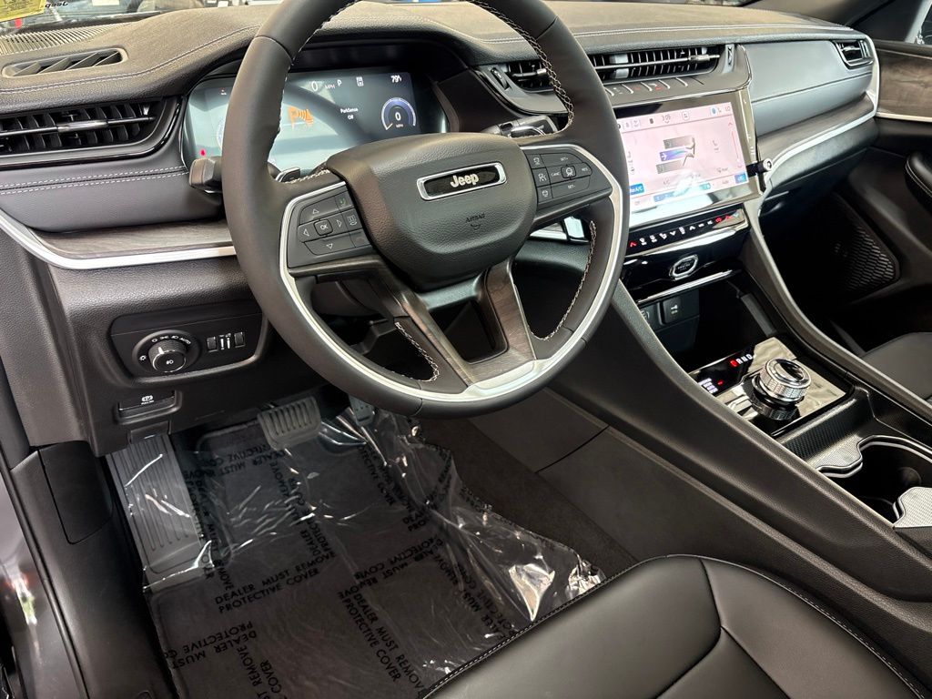 Thumbnail: 2026 Jeep Grand Cherokee - 2