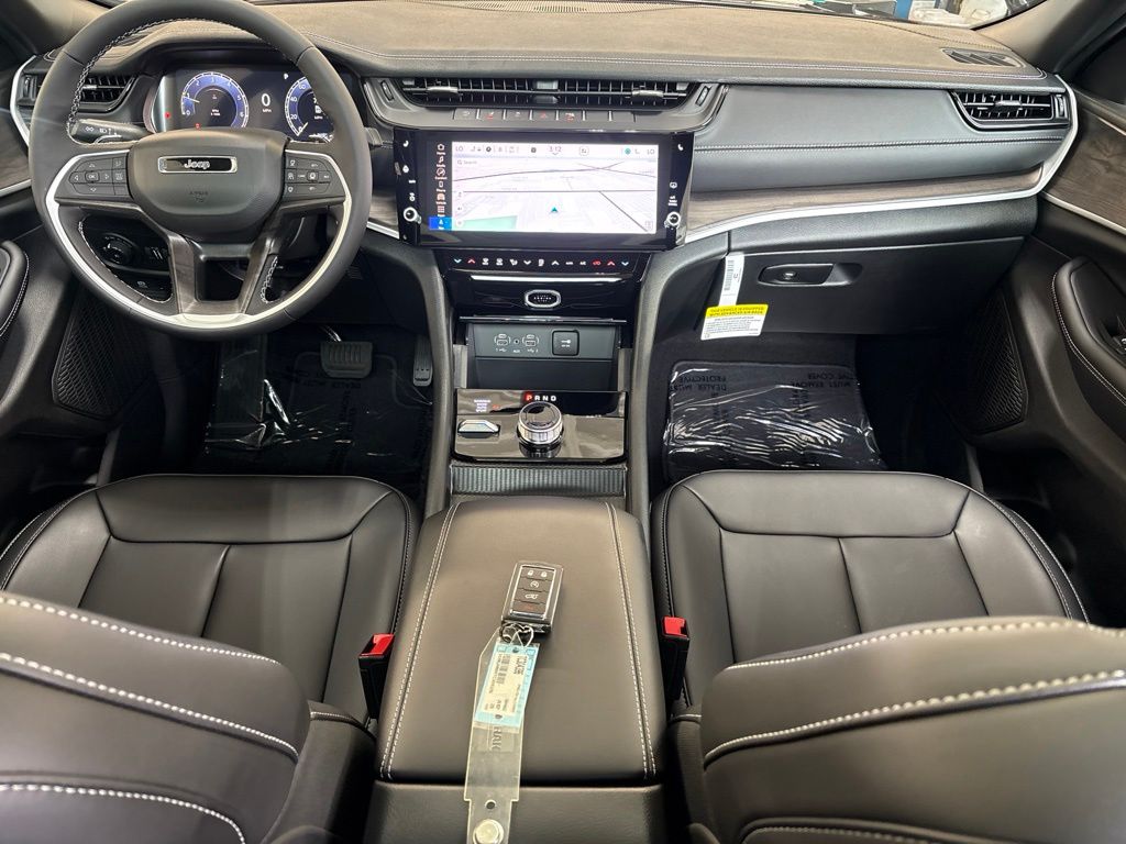 Thumbnail: 2026 Jeep Grand Cherokee - 13