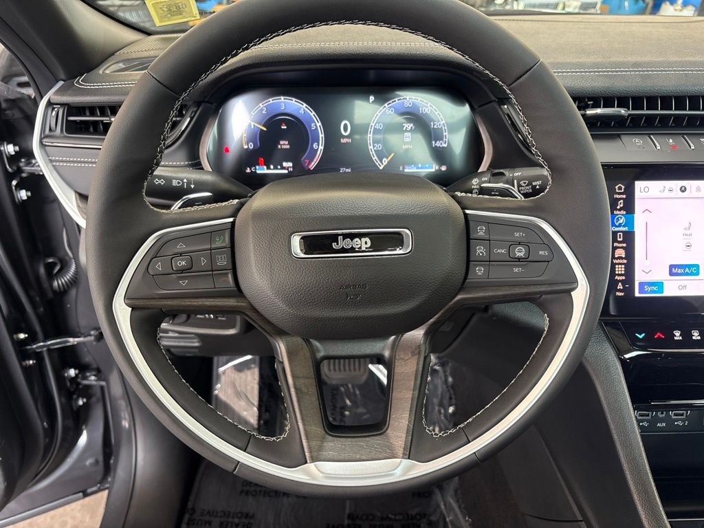 Thumbnail: 2026 Jeep Grand Cherokee - 8