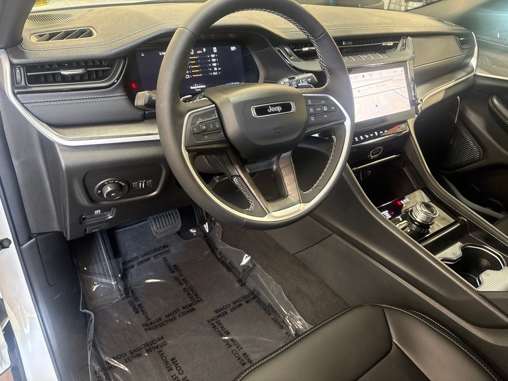 Thumbnail: 2026 Jeep Grand Cherokee - 2