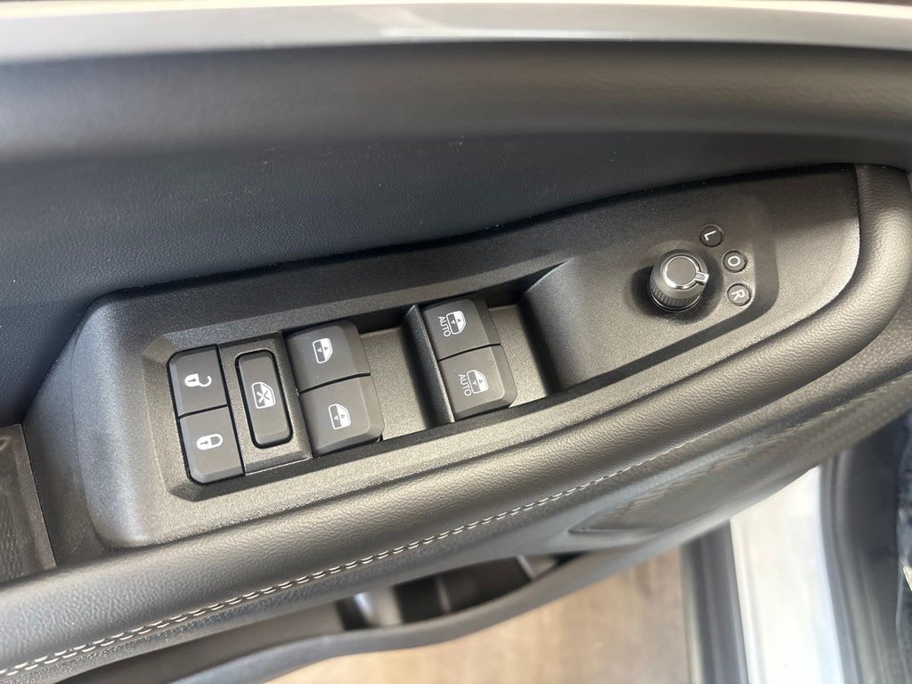 Thumbnail: 2026 Jeep Grand Cherokee - 19