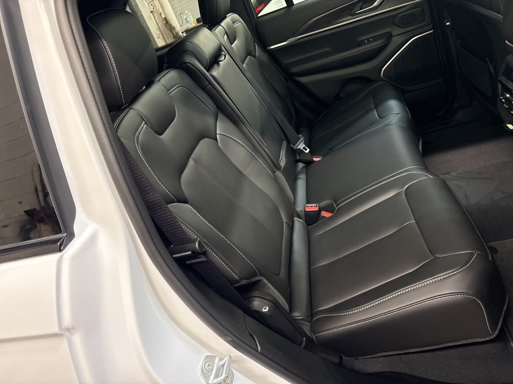 Thumbnail: 2026 Jeep Grand Cherokee - 41