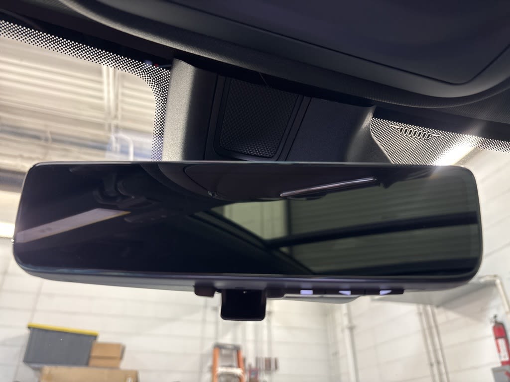 Thumbnail: 2026 Jeep Grand Cherokee - 32