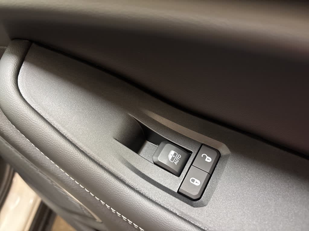 Thumbnail: 2026 Jeep Grand Cherokee - 45