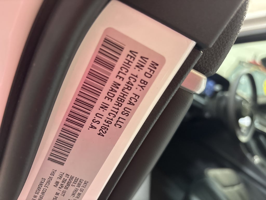 Thumbnail: 2026 Jeep Grand Cherokee - 47