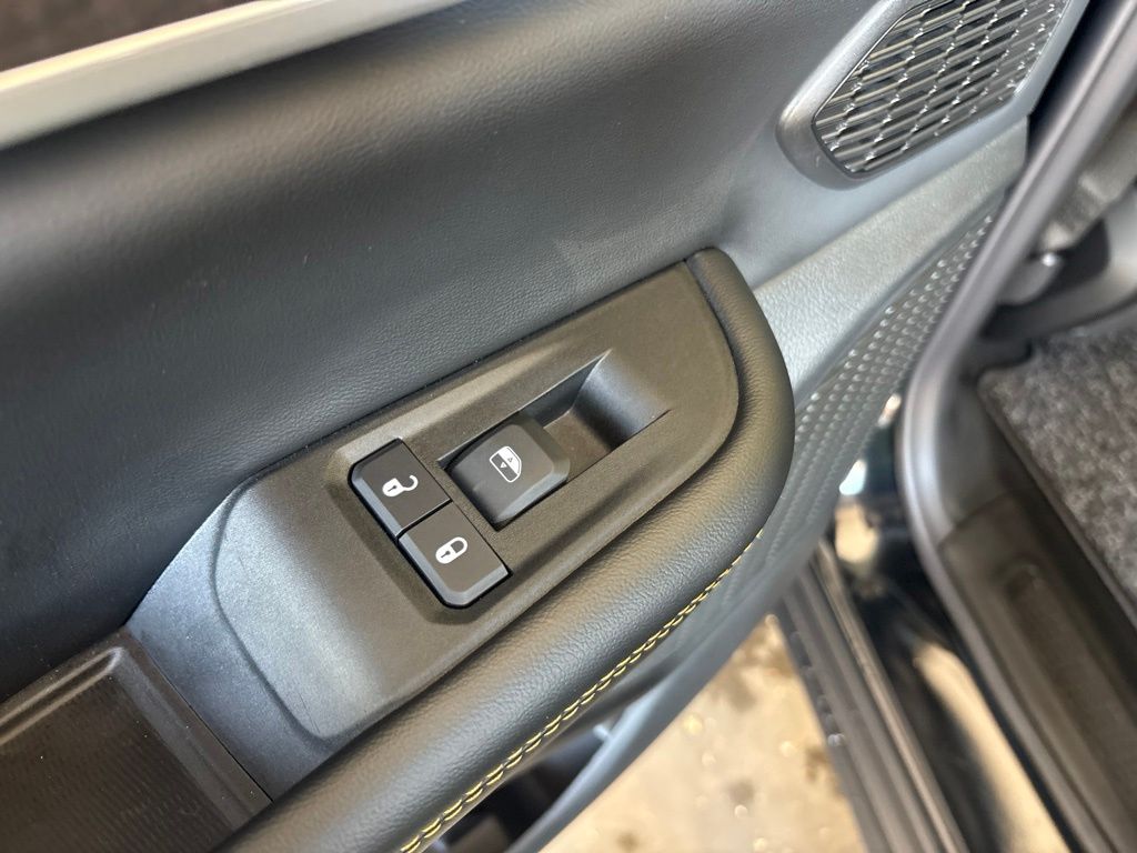 Thumbnail: 2026 Jeep Grand Cherokee - 38