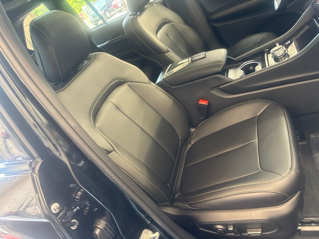 Thumbnail: 2026 Jeep Grand Cherokee - 10