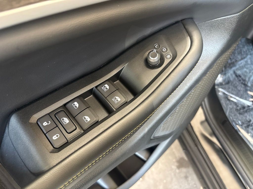 Thumbnail: 2026 Jeep Grand Cherokee - 22