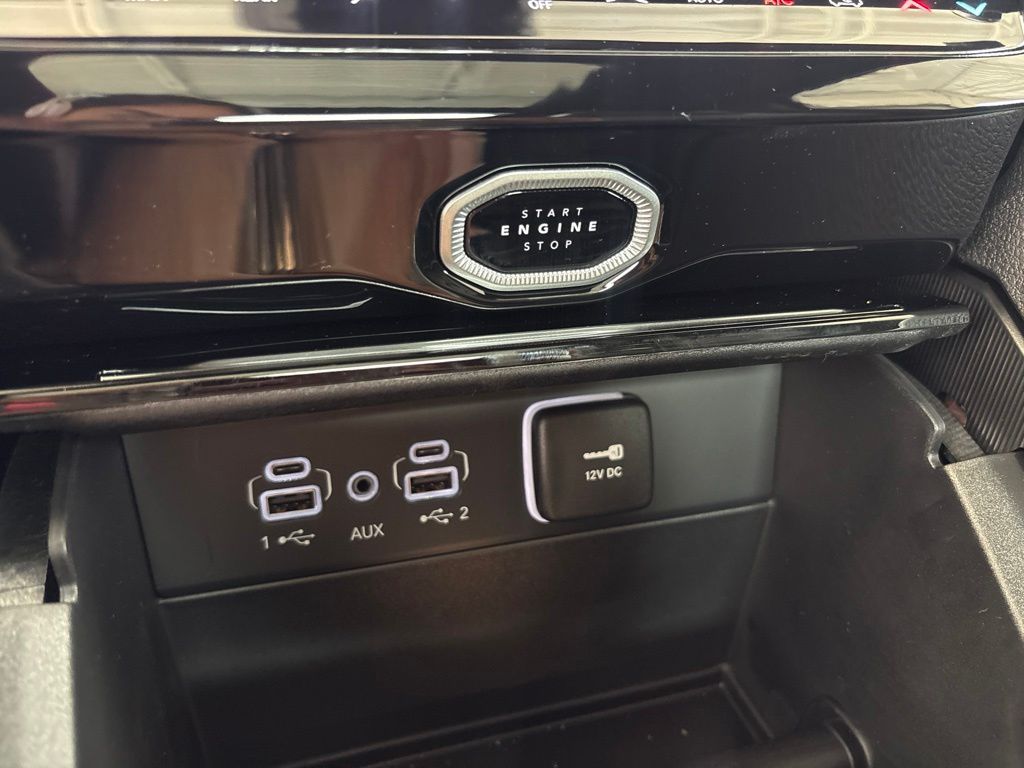 Thumbnail: 2026 Jeep Grand Cherokee - 26