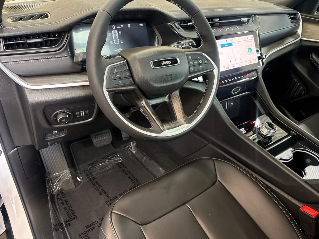 Thumbnail: 2026 Jeep Grand Cherokee - 2