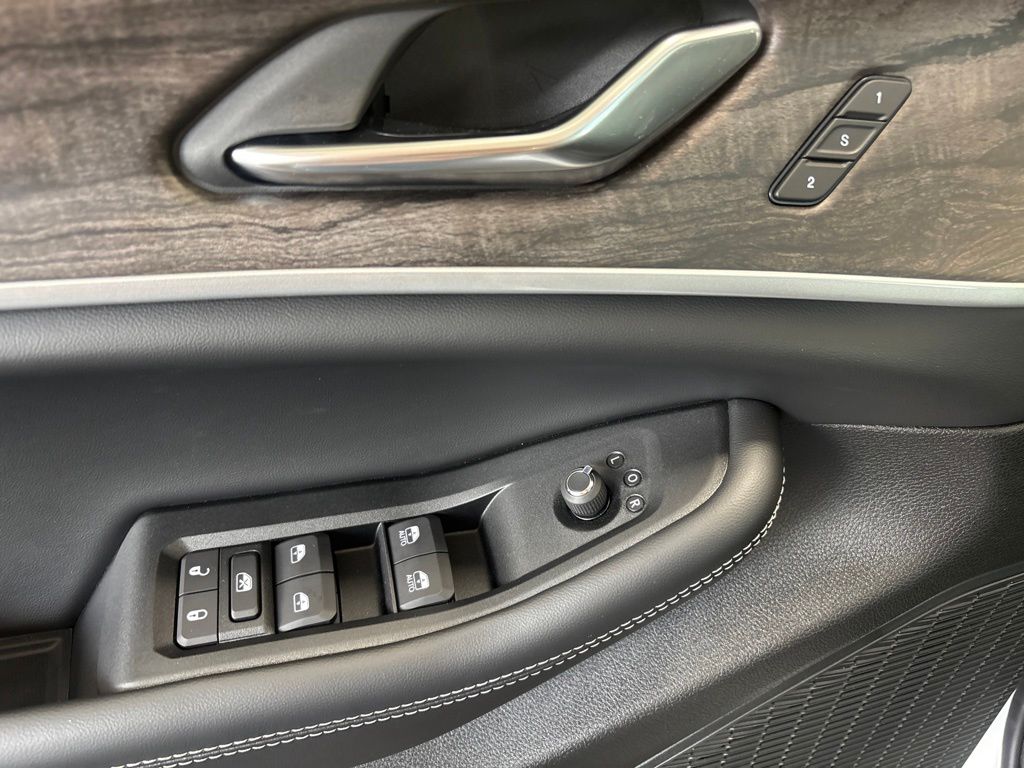 Thumbnail: 2026 Jeep Grand Cherokee - 20