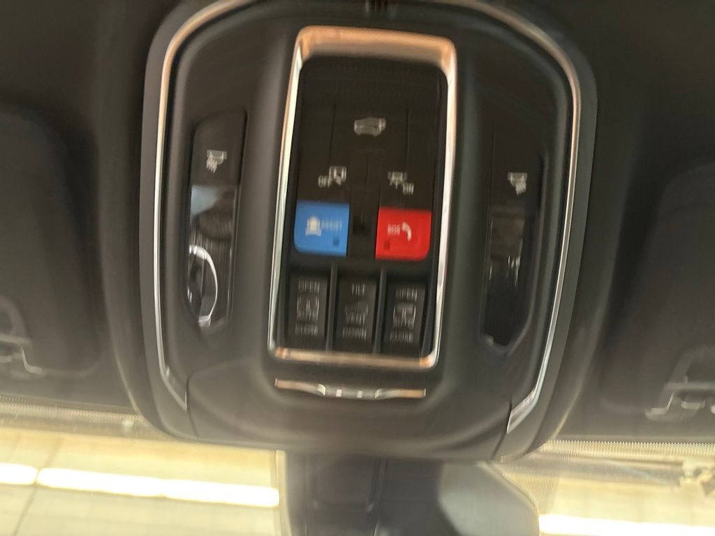 Thumbnail: 2026 Jeep Grand Cherokee - 26