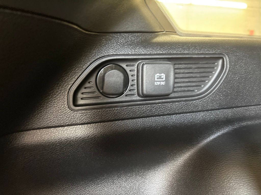 Thumbnail: 2026 Jeep Grand Cherokee - 32