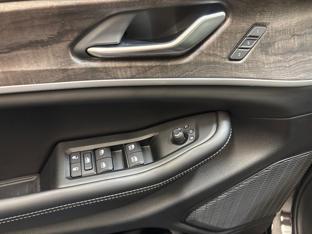 Thumbnail: 2026 Jeep Grand Cherokee - 20
