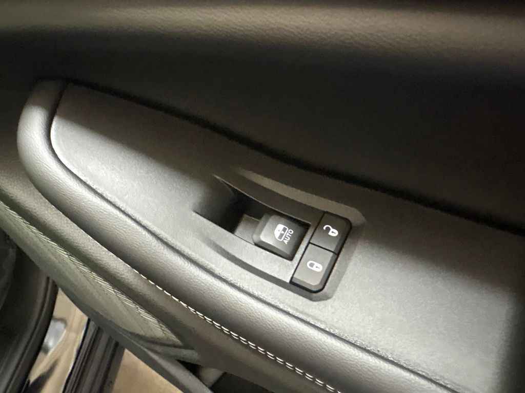 Thumbnail: 2026 Jeep Grand Cherokee - 44
