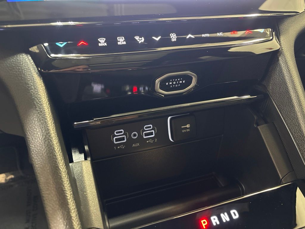 Thumbnail: 2026 Jeep Grand Cherokee - 29