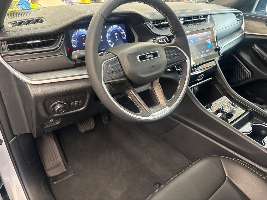 Thumbnail: 2026 Jeep Grand Cherokee - 2