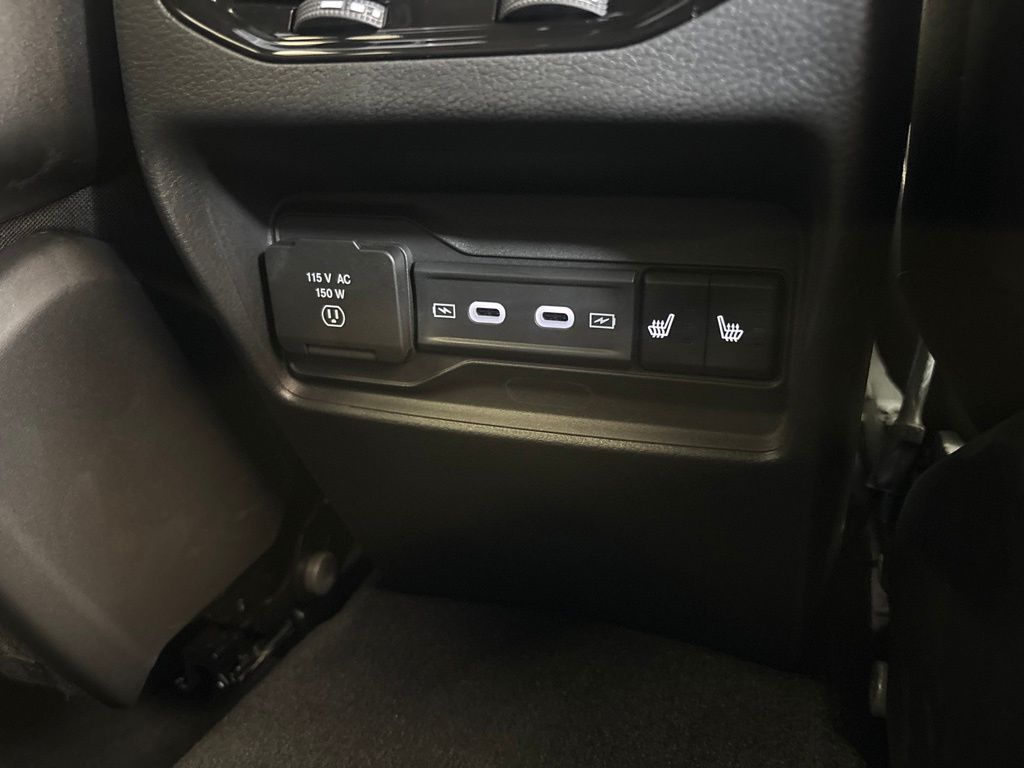 Thumbnail: 2026 Jeep Grand Cherokee - 43