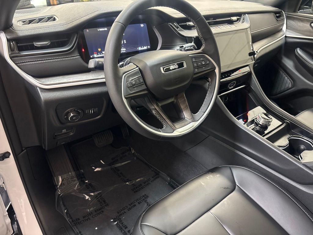 Thumbnail: 2026 Jeep Grand Cherokee - 2