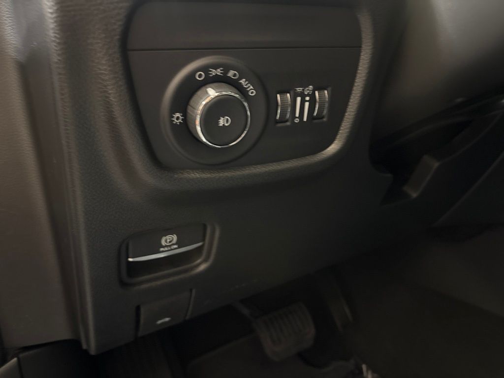 Thumbnail: 2026 Jeep Grand Cherokee - 22