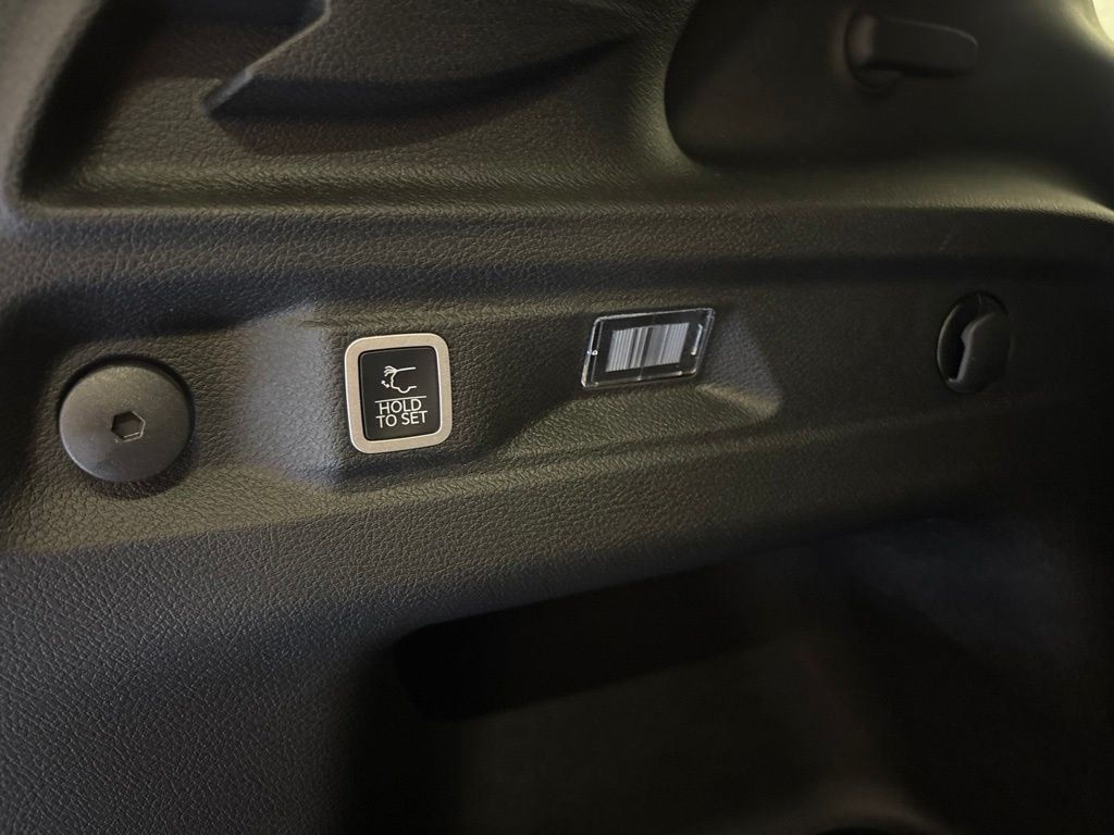 Thumbnail: 2026 Jeep Grand Cherokee L - 36