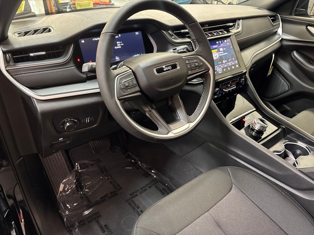 Thumbnail: 2026 Jeep Grand Cherokee L - 2