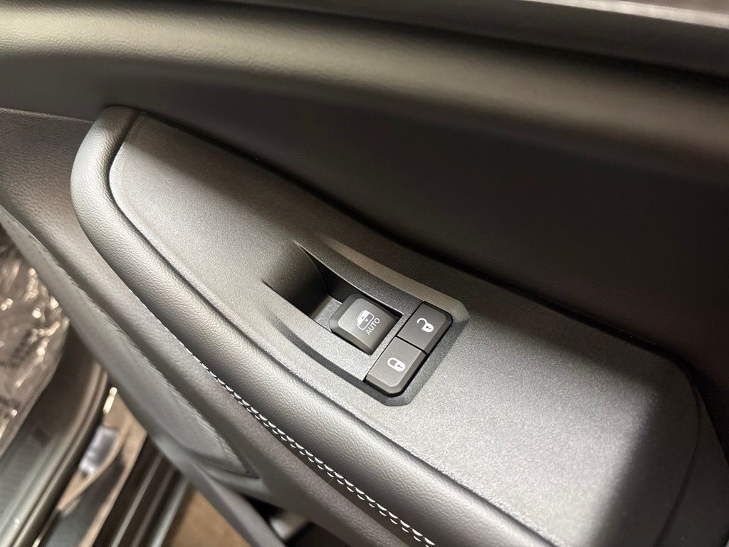 Thumbnail: 2026 Jeep Grand Cherokee L - 6