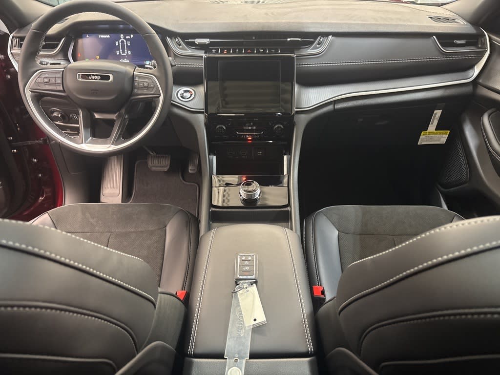 Thumbnail: 2025 Jeep Grand Cherokee L - 12