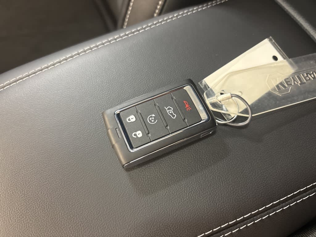 Thumbnail: 2025 Jeep Grand Cherokee L - 25