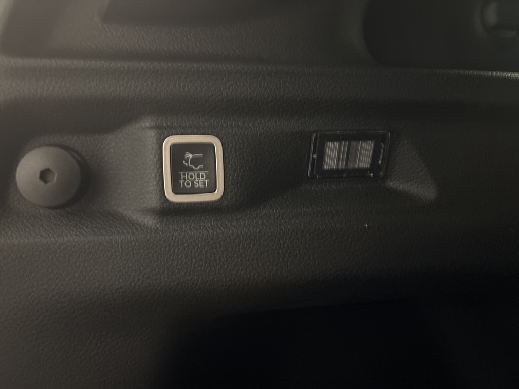 Thumbnail: 2025 Jeep Grand Cherokee L - 32