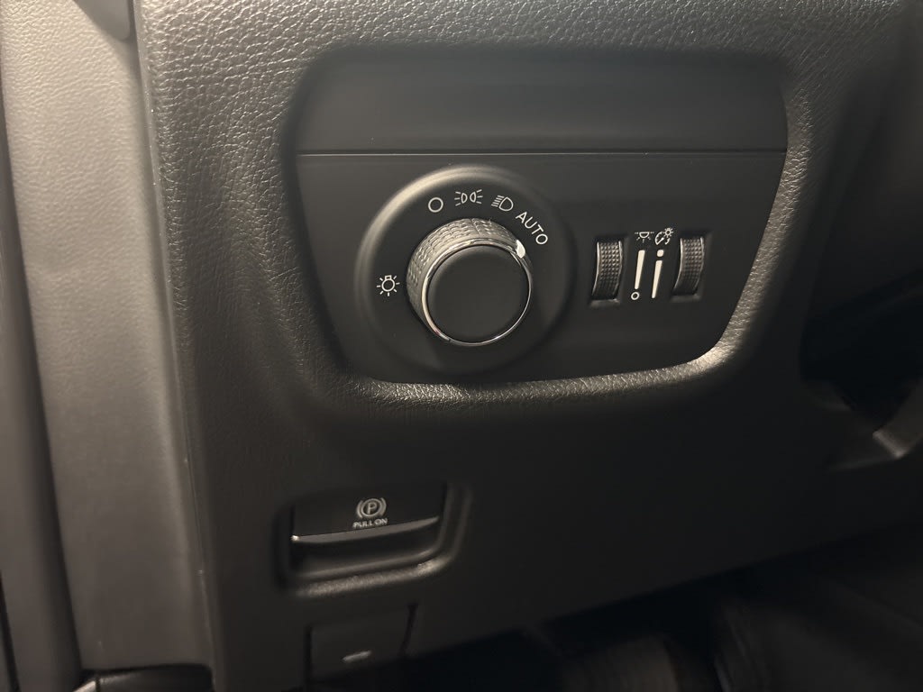 Thumbnail: 2025 Jeep Grand Cherokee L - 23