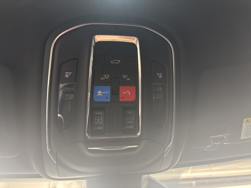 Thumbnail: 2025 Jeep Grand Cherokee L - 26