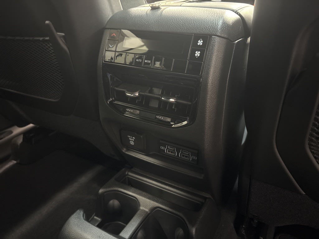 Thumbnail: 2025 Jeep Grand Cherokee L - 37