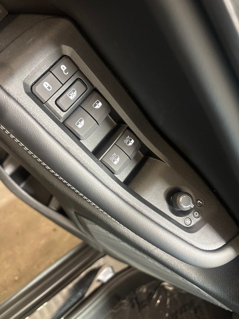 Thumbnail: 2026 Jeep Grand Cherokee L - 23