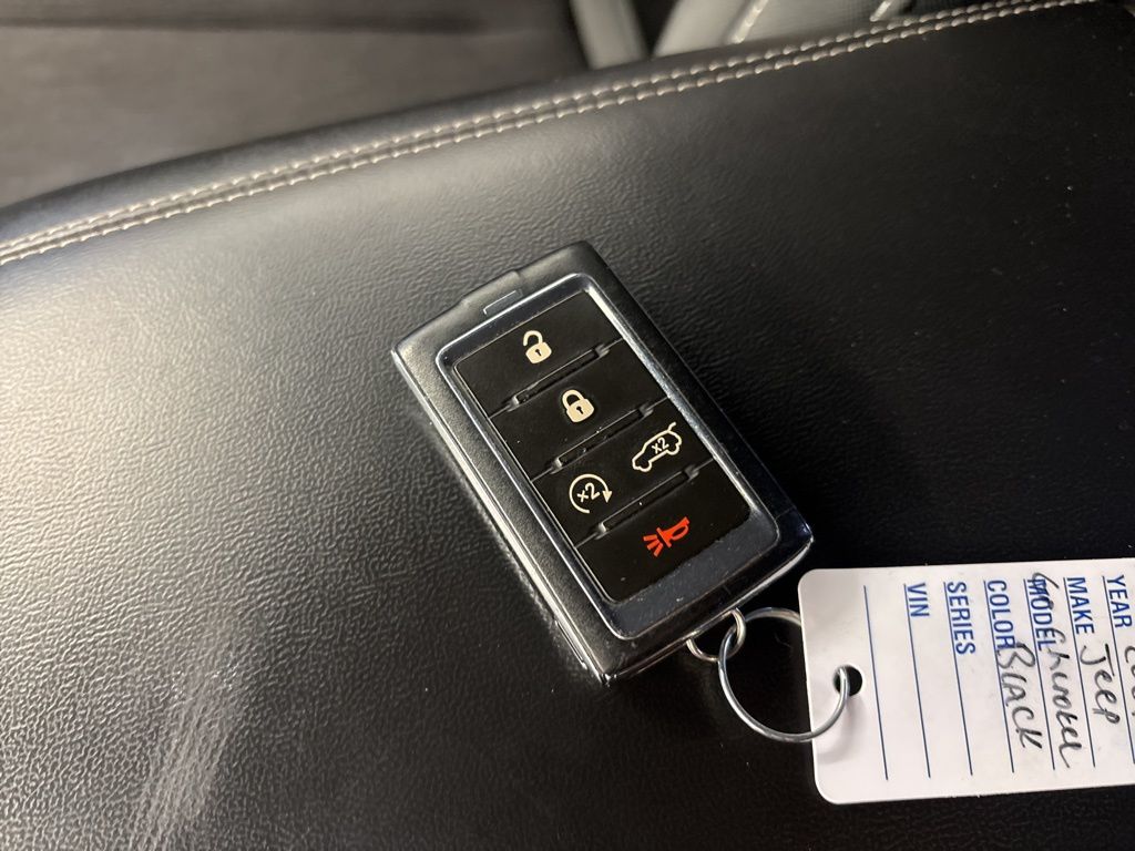 Thumbnail: 2021 Jeep Grand Cherokee L - 18