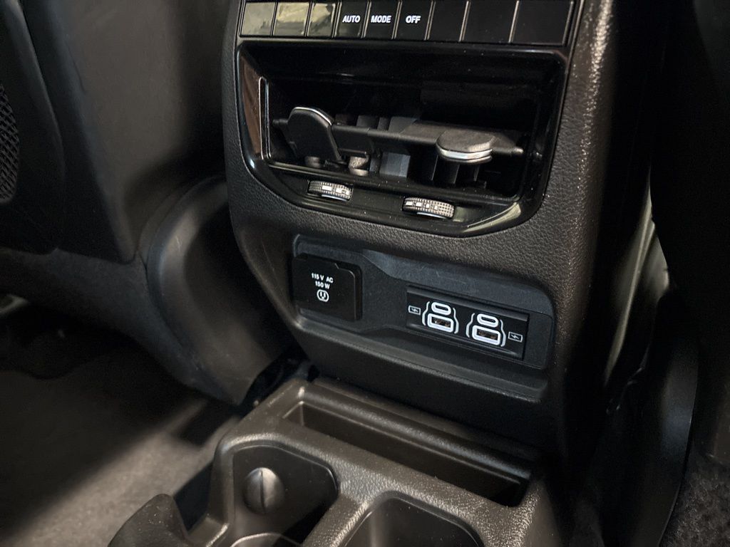 Thumbnail: 2021 Jeep Grand Cherokee L - 42