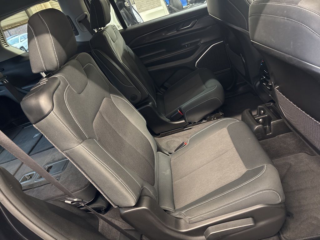 Thumbnail: 2021 Jeep Grand Cherokee L - 40