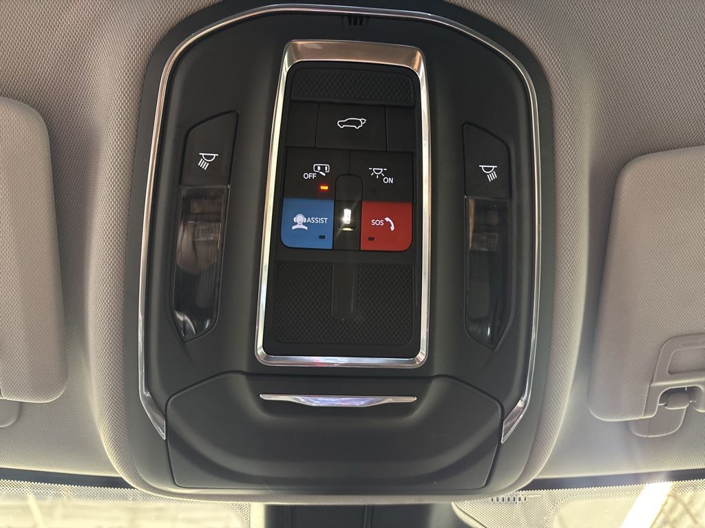 Thumbnail: 2021 Jeep Grand Cherokee L - 29