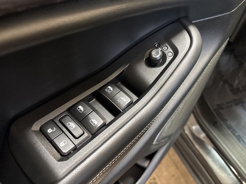 Thumbnail: 2021 Jeep Grand Cherokee L - 22