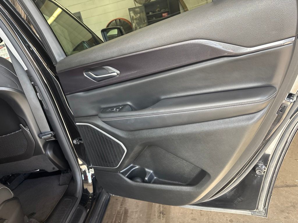 Thumbnail: 2021 Jeep Grand Cherokee L - 41