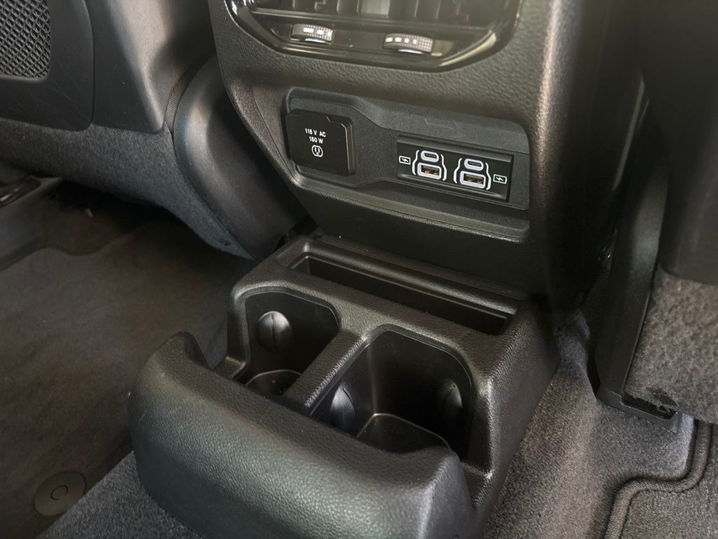 Thumbnail: 2021 Jeep Grand Cherokee L - 45